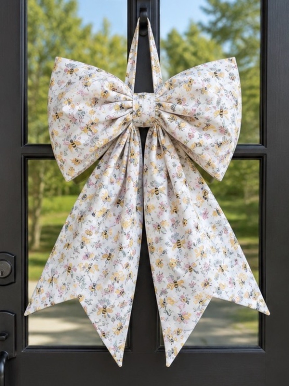 Cheerful Honey Bee-Print Decorative Bow
